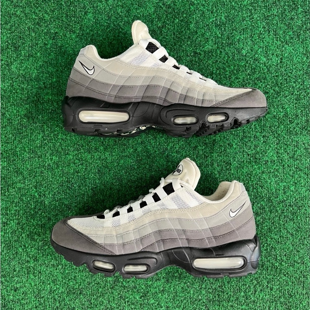 Nike Air Max 95 OG Gradient Grey Black White Mens Size 11 - Picture 2 of 8